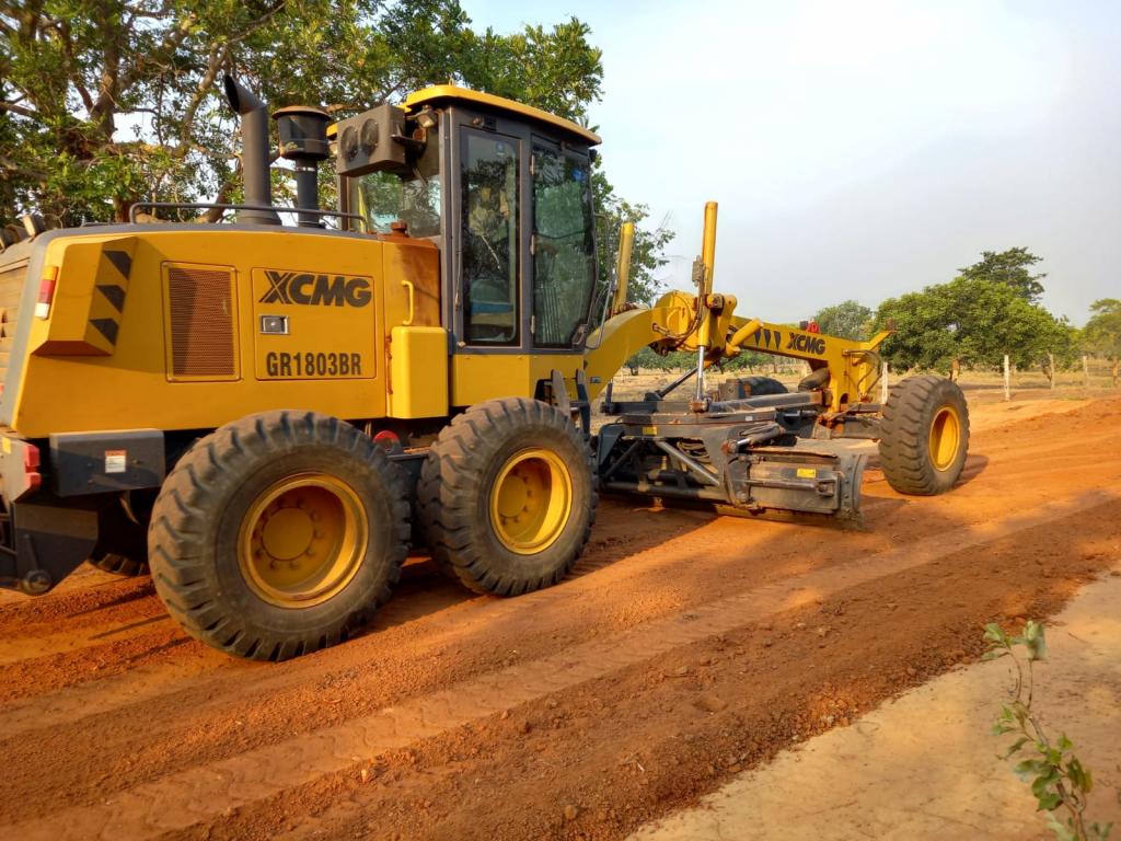 Recuperação e encascalhamento de estradas avança em Nova Olinda